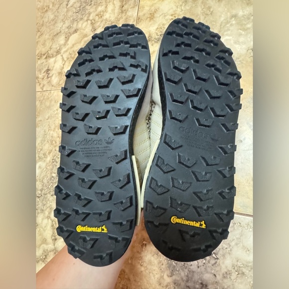 Adidas X Marvel NMD _ R1 Guardians Of The Galaxy Groot Trail Shoes M 5.5 W 6.5 - Picture 7 of 8